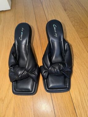 Circus by Sam Edelman Black Knotted Slide Sandals heels Size 8